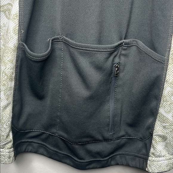 Oakley Grey and White Athletic Tank - Picture 9 of 9